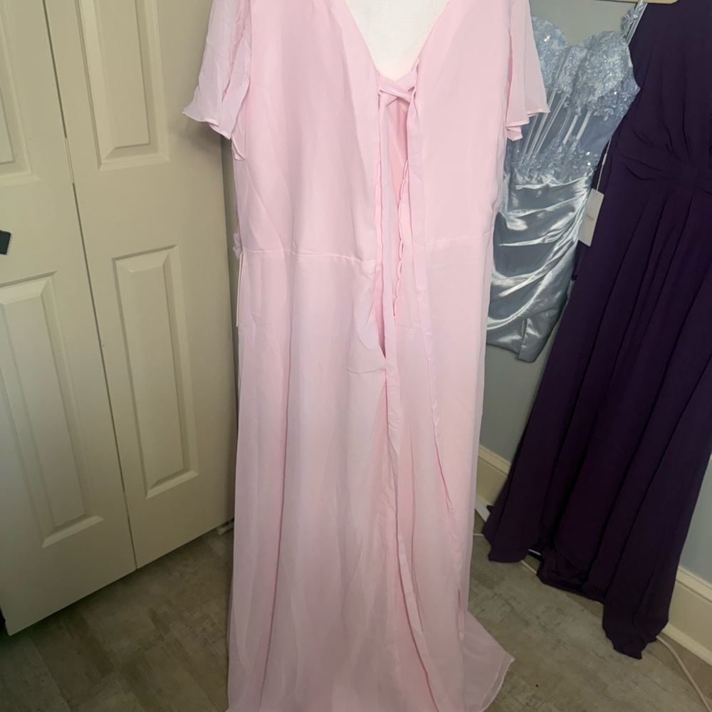 Soft Pink Chiffon Maxi Dress with Decorative Waist Accent - Picture 3 of 4